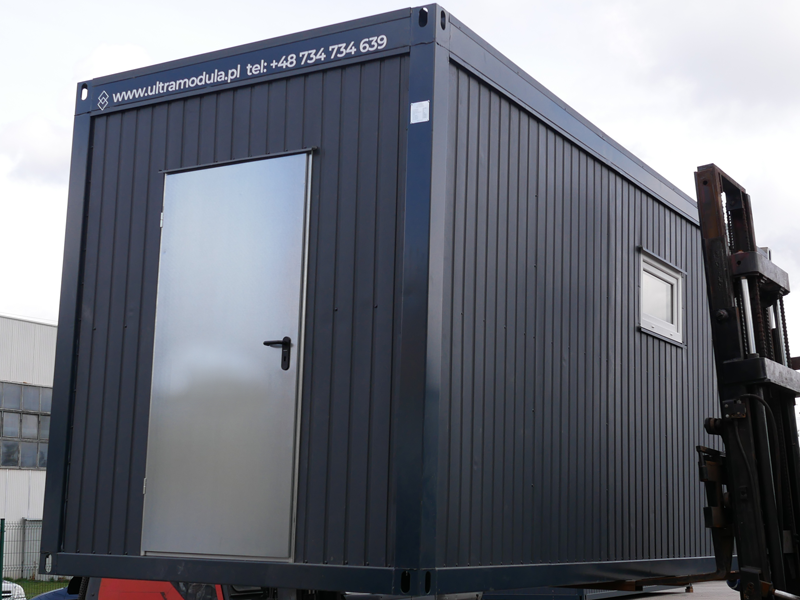 Using containers as temporary spaces for refugees and those in need | Ultramodula