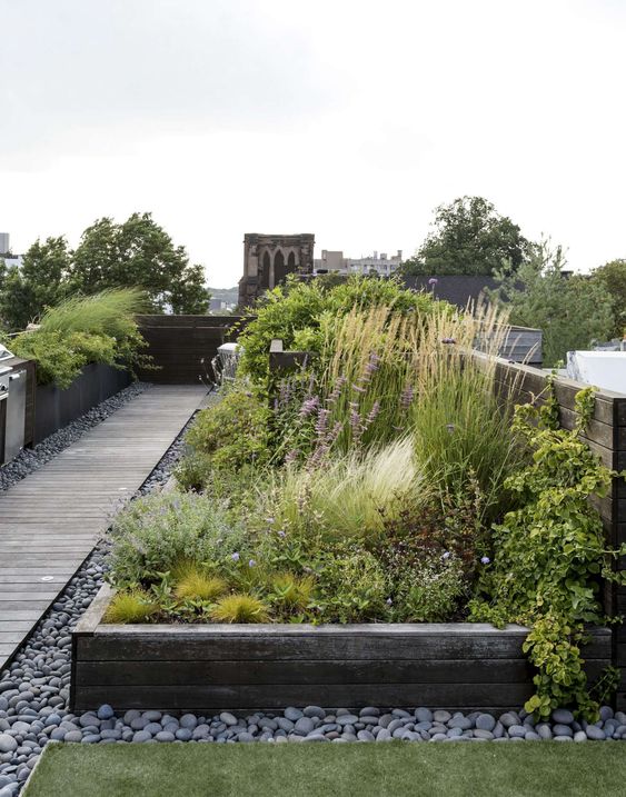 Creating green spaces and gardens on the roofs of container offices | Ultramodula