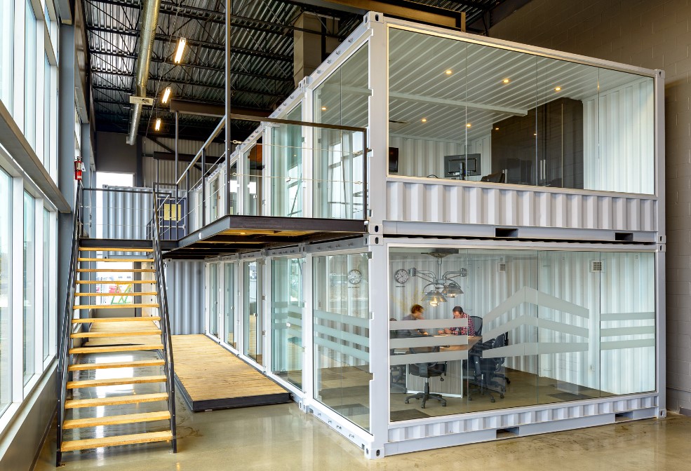How to transform a container into a conference room or training room | Ultramodula